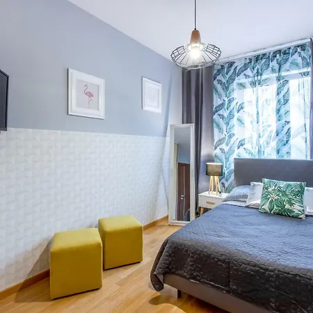 Clicktheflat Sienna Center * Warschau